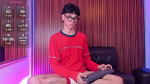 Snapshot of Phillicious__ chatting on January 2026 11:43:02 PM Phillicious online show from January 2026 11:43:02 PM