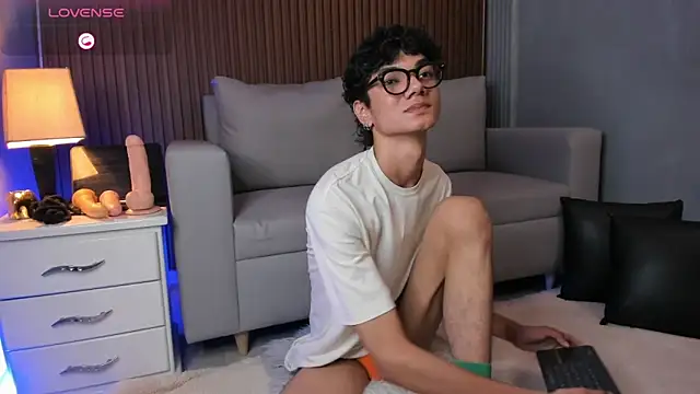 Phillicious   online show from May 2026 10:06:02 PM
