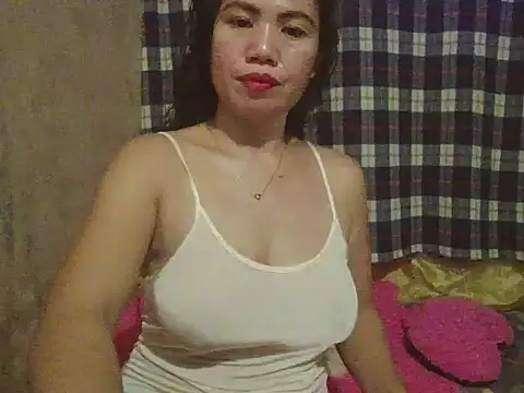 Snapshot of sexymorenal18 chatting on May 2026 02:41:01 AM sexymorenal18 online show from May 2026 02:41:01 AM