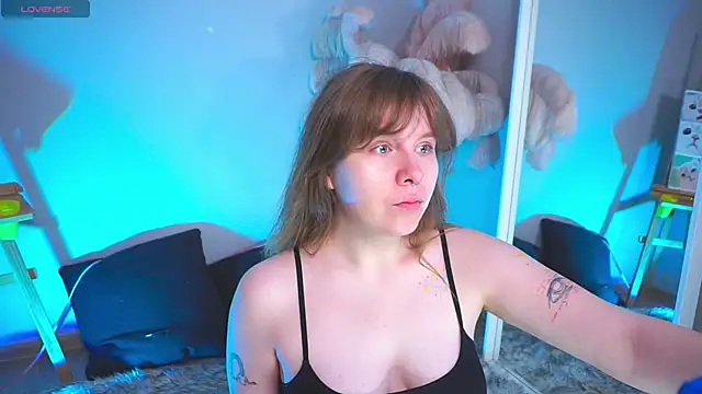 Snapshot of Sense_Of_Rosemary chatting on November 2025 06:22:01 AM Sense Of Rosemary online show from November 2025 06:22:01 AM