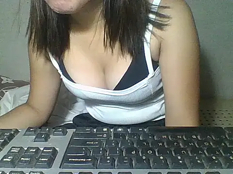 Snapshot of Skinny_PinayGirljust18 chatting on April 2026 09:50:02 PM Skinny PinayGirljust18 online show from April 2026 09:50:02 PM