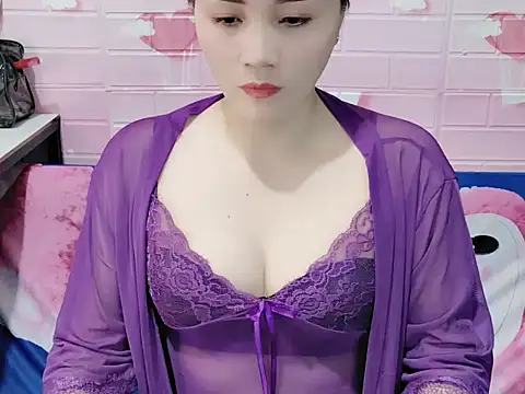 Snapshot of Miu_9117 chatting on September 2025 03:45:01 PM Miu 9117 online show from September 2025 03:45:01 PM