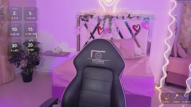 ZURY TAY online show from November 2025 12:03:01 PM