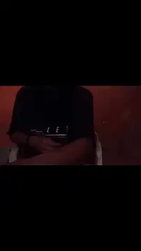 Snapshot of Hay-Viene-El-Huyy chatting on December 2025 10:13:02 AM Hay-Viene-El-Huyy online show from December 2025 10:13:02 AM