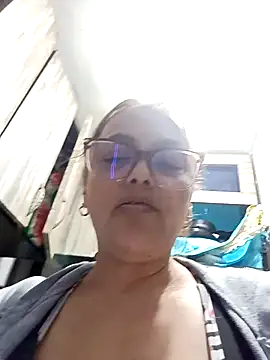 Snapshot of Lady_16 chatting on December 2025 10:27:01 PM Lady 16 online show from December 2025 10:27:01 PM