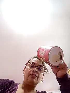 Snapshot of Lady_16 chatting on February 2026 10:13:01 PM Lady 16 online show from February 2026 10:13:01 PM