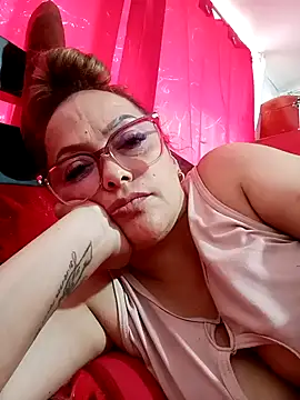 Snapshot of Lady_16 chatting on February 2026 03:27:02 PM Lady 16 online show from February 2026 03:27:02 PM