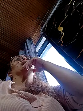 Snapshot of Lady_16 chatting on February 2026 10:06:02 PM Lady 16 online show from February 2026 10:06:02 PM