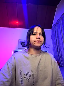 Snapshot of Eymmy_24 chatting on November 2025 03:27:01 AM Eymmy 24 online show from November 2025 03:27:01 AM