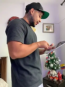 DeimonOficial online show from December 2025 03:30:02 PM