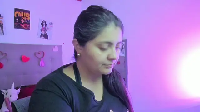 TifanyAmazinng online show from February 2026 12:34:01 PM