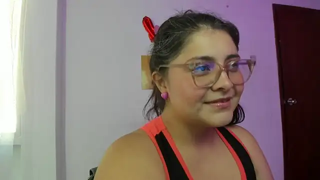 TifanyAmazinng online show from February 2026 02:07:01 PM