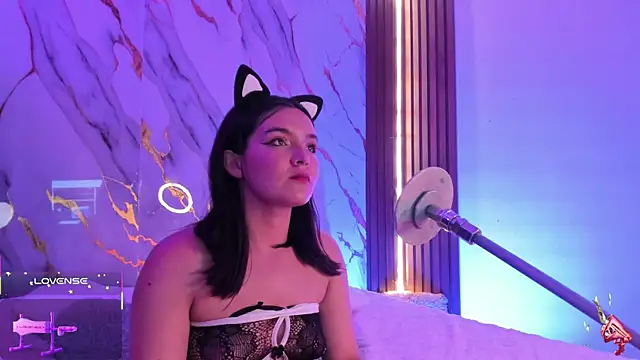 alicecute77 online show from October 2025 02:23:02 AM