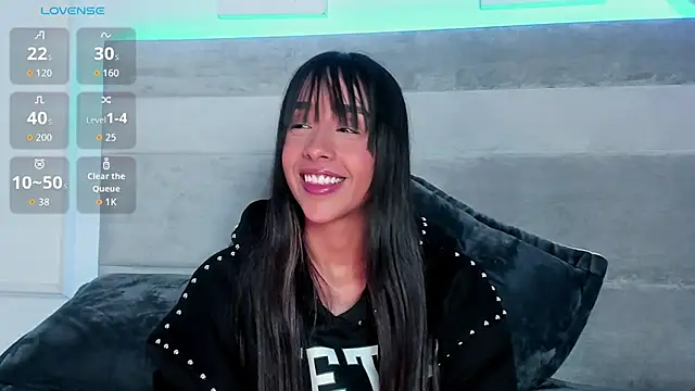 Aleja ruizz online show from October 2025 10:16:02 AM