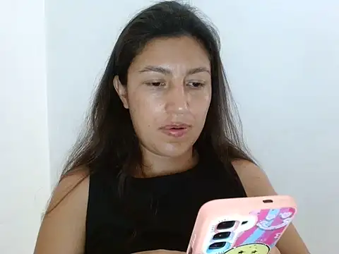 SarahFriendly online show from May 2026 01:52:01 PM