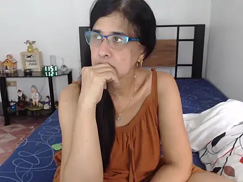 Prettysweetmum online show from November 2025 03:51:02 AM