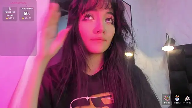 Snapshot of Darky_Doll chatting on November 2025 08:42:01 PM Darky Doll online show from November 2025 08:42:01 PM