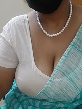 Snapshot of tami_lavanya chatting on May 2026 04:58:02 PM tami lavanya online show from May 2026 04:58:02 PM