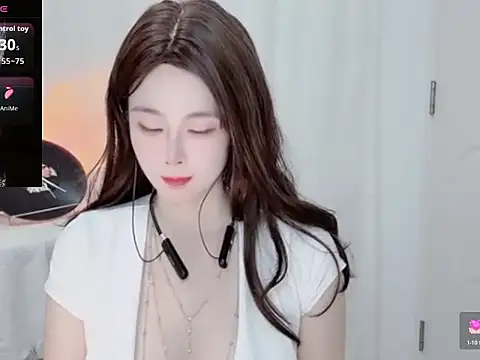 yiyi-zh online show from July 2026 03:11:01 AM