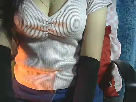 sheetal-sheetal95 online show from November 2025 04:43:02 PM