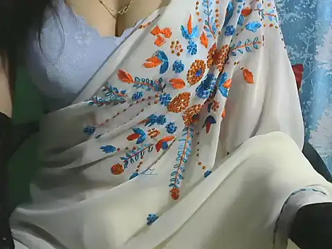 sheetal-sheetal95 online show from April 2026 06:01:02 PM