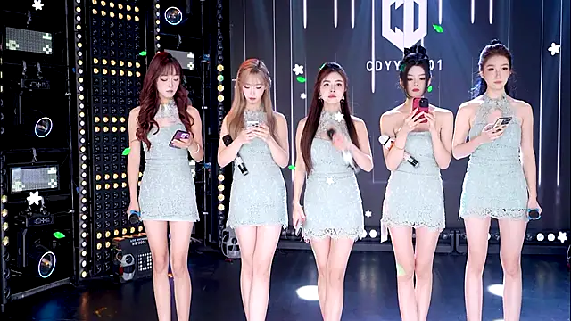 Snapshot of cdyyds001 chatting on October 2025 07:57:02 PM cdyyds001 online show from October 2025 07:57:02 PM