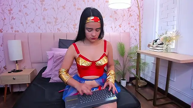 Snapshot of ariannaliss chatting on October 2025 12:28:02 PM ariannaliss online show from October 2025 12:28:02 PM