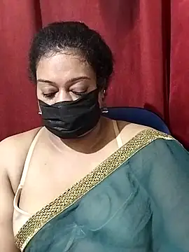 Snapshot of surekha-30 chatting on June 2026 06:33:01 PM surekha-30 online show from June 2026 06:33:01 PM