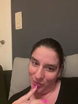 hottyFcup online show from March 2026 08:34:02 PM