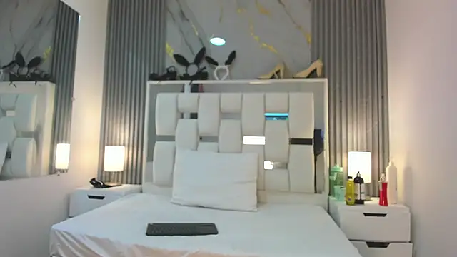 Snapshot of VanessaHard_as chatting on October 2025 02:18:02 PM VanessaHard as online show from October 2025 02:18:02 PM