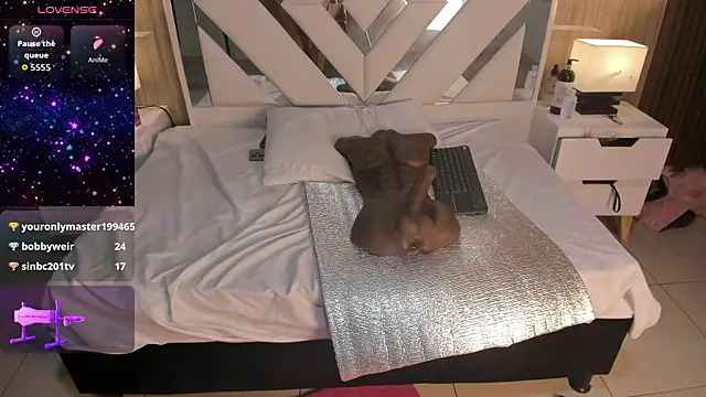 Snapshot of VanessaHard_as chatting on November 2025 08:13:01 AM VanessaHard as online show from November 2025 08:13:01 AM