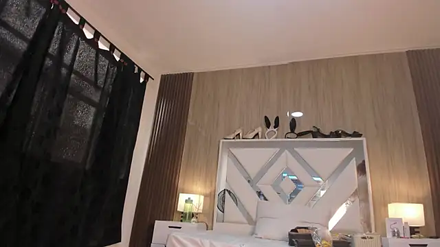 Snapshot of VanessaHard_as chatting on December 2025 07:34:02 PM VanessaHard as online show from December 2025 07:34:02 PM