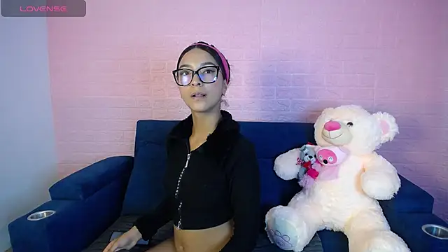 Snapshot of Natasha_evans18 chatting on November 2025 03:27:01 AM Natasha evans18 online show from November 2025 03:27:01 AM