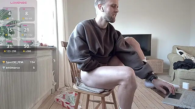 Snapshot of bubblebuttnes chatting on March 2026 07:56:02 AM bubblebuttnes online show from March 2026 07:56:02 AM