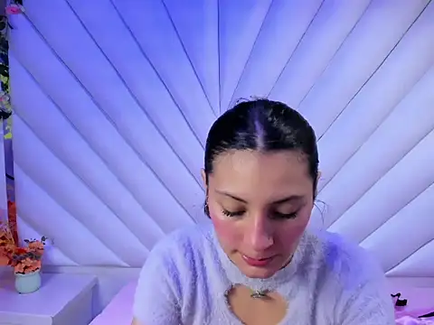  Luna Bennett online show from November 2025 01:21:02 PM