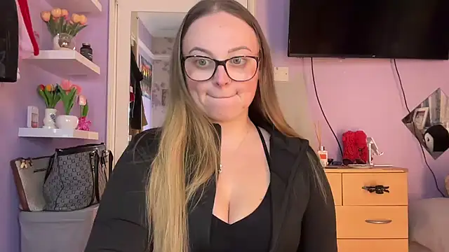 Snapshot of SexySashaxox chatting on June 2026 08:21:02 PM SexySashaxox online show from June 2026 08:21:02 PM