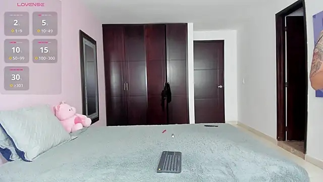 Snapshot of marianaandvalen chatting on March 2026 11:05:02 AM marianaandvalen online show from March 2026 11:05:02 AM