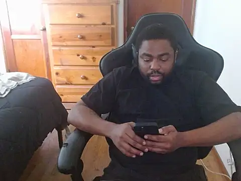 Breadwinnah online show from November 2025 08:30:01 PM