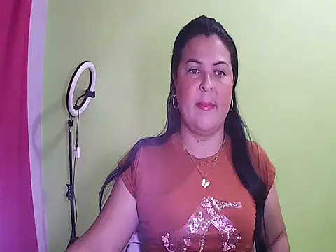 anapaulaa online show from November 2025 09:36:01 PM