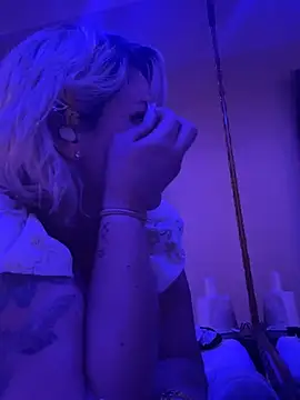 toomuchofafreak online show from March 2026 09:37:01 AM