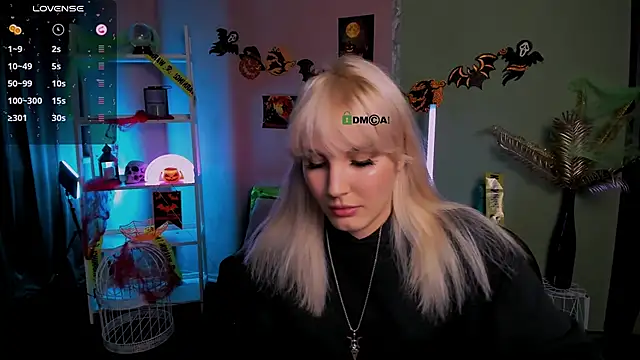 Snapshot of marta_smith chatting on October 2025 07:43:01 PM marta smith online show from October 2025 07:43:01 PM