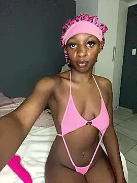 Snapshot of LonelyQueenxx25 chatting on January 2026 09:39:02 PM LonelyQueenxx25 online show from January 2026 09:39:02 PM