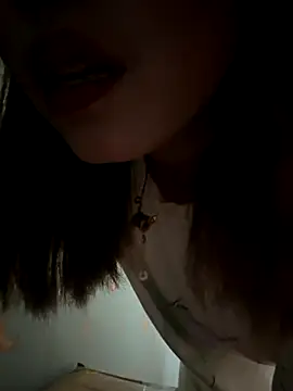 Snapshot of feifei_521 chatting on November 2025 12:32:01 AM feifei 521 online show from November 2025 12:32:01 AM