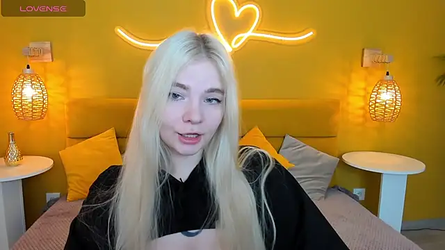 RuthBryant online show from October 2025 01:04:02 AM