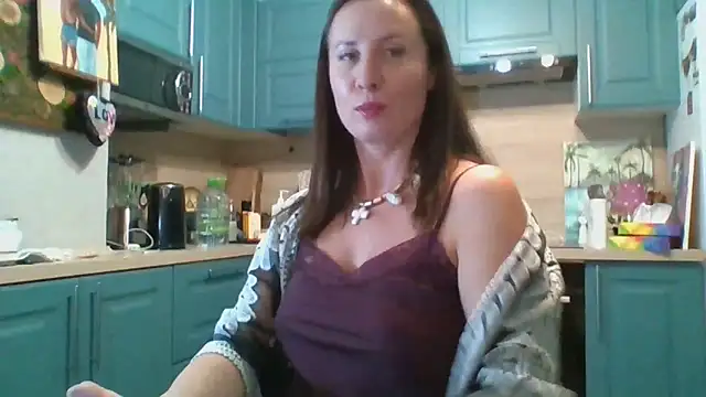 ALICAINWONDERLAND online show from November 2025 04:40:01 PM