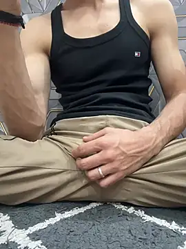 Snapshot of coupleyug chatting on February 2026 03:44:02 PM coupleyug online show from February 2026 03:44:02 PM