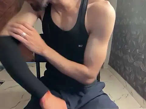 Snapshot of coupleyug chatting on March 2026 06:30:01 AM coupleyug online show from March 2026 06:30:01 AM