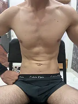 coupleyug online show from April 2026 04:36:02 PM