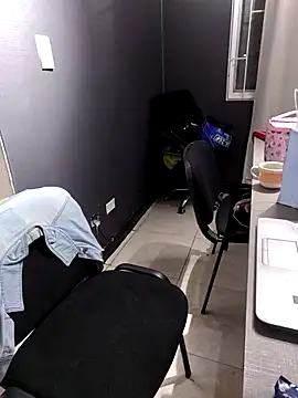 Venus Rivers online show from September 2025 02:01:01 AM