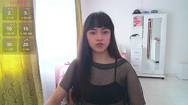 Snapshot of violetta_blackk chatting on September 2025 04:40:01 PM violetta blackk online show from September 2025 04:40:01 PM